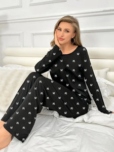 Cozy Bowknot Pattern Pajama Set for Women - Warm Long Sleeve & Pants